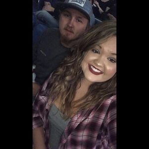 Meet your Posher, Devin